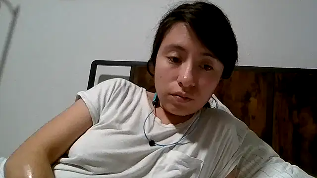 Snapshot of angeliclipsunderworld chatting on 11.11.25 angeliclipsunderworld online show from 11.11.25