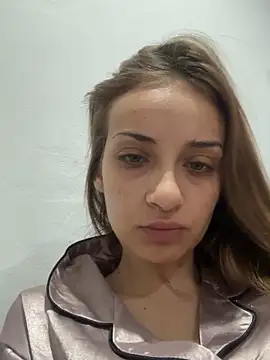 Snapshot of Chloe-Rae chatting on 11.21.25 Chloe-Rae online show from 11.21.25