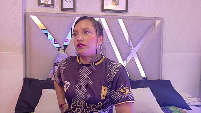 Snapshot of Sharit_Sex22 chatting on 11.14.25 Sharit Sex22 online show from 11.14.25