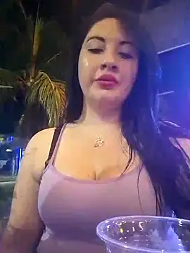 Snapshot of lady_cristal chatting on 11.09.25 lady cristal online show from 11.09.25