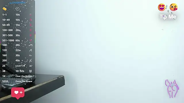 Snapshot of Sasha_Leonn chatting on 12.03.25 Sasha Leonn online show from 12.03.25