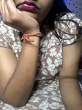 Snapshot of drakezone chatting on 11.11.25 drakezone online show from 11.11.25