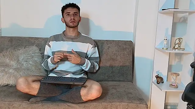 Snapshot of Baby_monster16 chatting on 11.11.25 Baby monster16 online show from 11.11.25