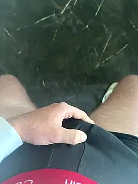 Snapshot of fra06_ chatting on 11.12.25 fra06 online show from 11.12.25