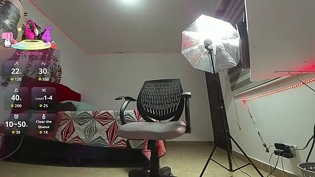 SaraBoots online show from 11.14.25