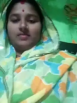 Snapshot of Hotty_medam chatting on 11.11.25 Hotty medam online show from 11.11.25