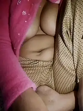 Snapshot of Hotty_siatar chatting on 11.15.25 Hotty siatar online show from 11.15.25