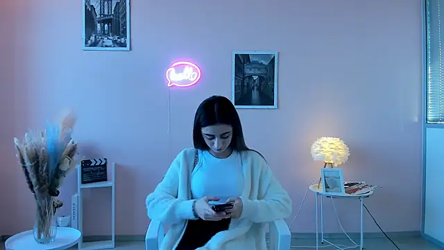 Snapshot of TovaNicometo chatting on 11.16.25 TovaNicometo online show from 11.16.25