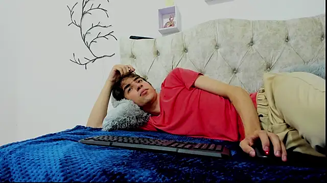 Snapshot of TerryGrace chatting on 11.12.25 TerryGrace online show from 11.12.25