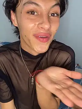 Snapshot of apolo_smith001 chatting on 11.15.25 apolo smith001 online show from 11.15.25