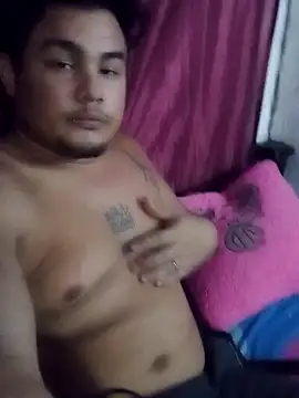 Snapshot of Hell_biy chatting on 11.15.25 Hell biy online show from 11.15.25