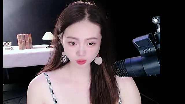 Snapshot of nannanbaby002 chatting on 11.14.25 nannanbaby002 online show from 11.14.25