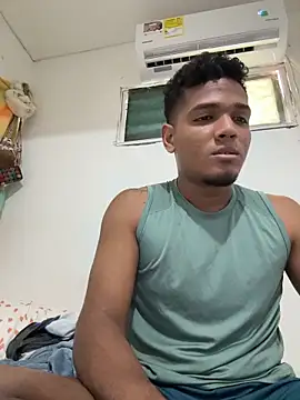 Snapshot of SeductivoX chatting on 11.12.25 SeductivoX online show from 11.12.25