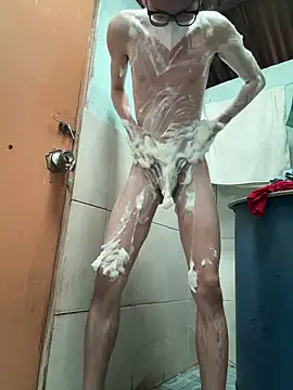 Snapshot of MEFUN- chatting on 11.20.25 MEFUN- online show from 11.20.25