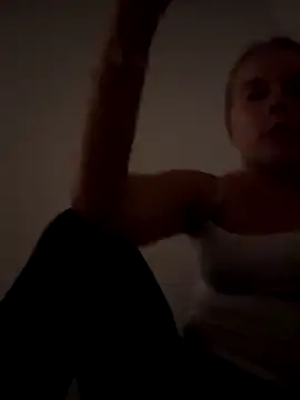 Snapshot of Sandraxoxox chatting on 11.22.25 Sandraxoxox online show from 11.22.25