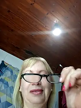 SexyMilf1211 online show from 11.19.25