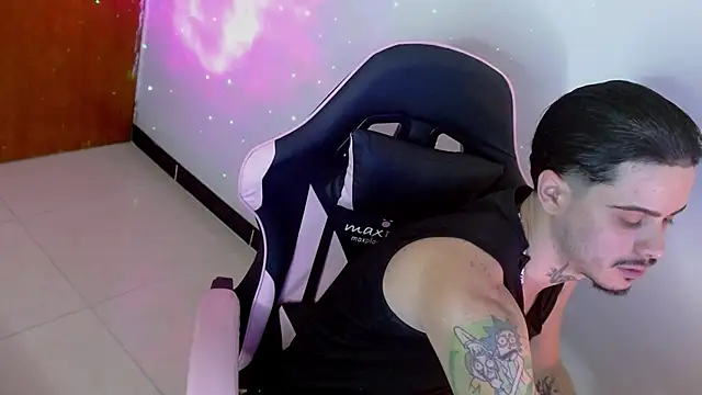 Snapshot of Deymon_420 chatting on 12.05.25 Deymon 420 online show from 12.05.25