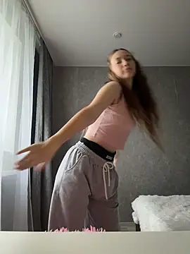 Snapshot of Holy_Poly chatting on 11.18.25 Holy Poly online show from 11.18.25