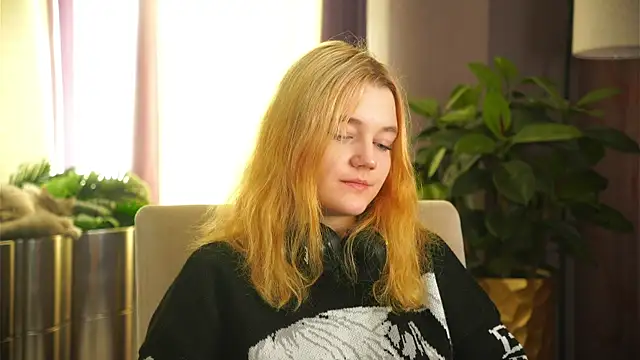 Snapshot of SindyRoskelley chatting on 11.18.25 SindyRoskelley online show from 11.18.25