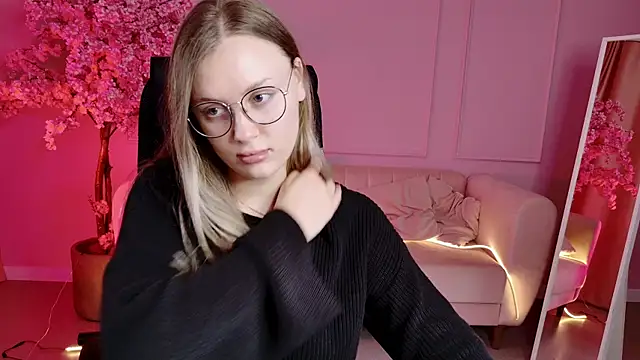 SandraLindsey online show from 11.18.25