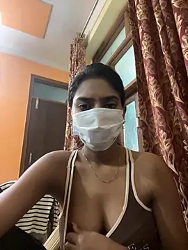 Snapshot of sexyayeshadesi chatting on 11.17.25 sexyayeshadesi online show from 11.17.25