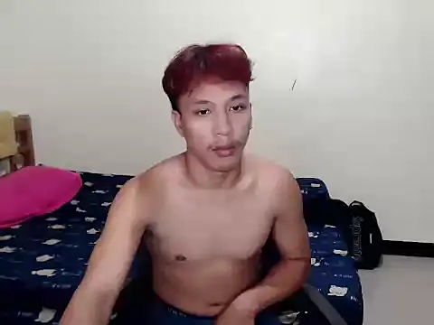 Snapshot of newgys chatting on 11.14.25 newgys online show from 11.14.25