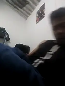 Snapshot of louishotlatinboy chatting on 11.18.25 louishotlatinboy online show from 11.18.25