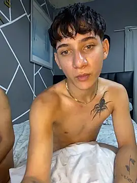 Snapshot of David_princess chatting on 12.02.25 David princess online show from 12.02.25