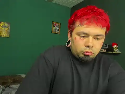 Snapshot of Gaara_tt chatting on 11.15.25 Gaara tt online show from 11.15.25