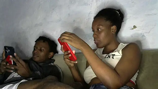 Snapshot of Mari_clau_hot chatting on 11.17.25 Mari clau hot online show from 11.17.25