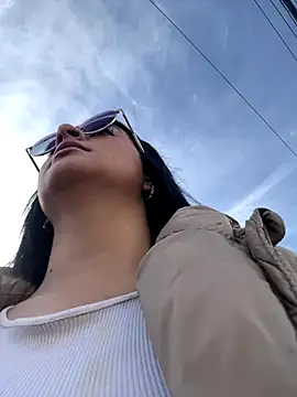 HANNAHBAKER00 online show from 12.03.25