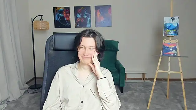 Snapshot of NenaBriand chatting on 11.19.25 NenaBriand online show from 11.19.25