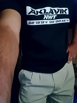 Snapshot of MilfyDilf40 chatting on 11.23.25 MilfyDilf40 online show from 11.23.25