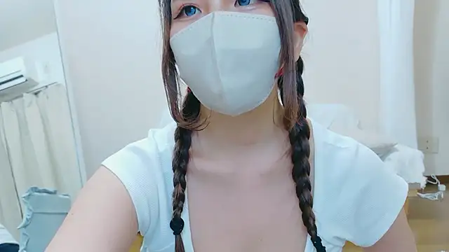 Snapshot of niko-jpn chatting on 11.30.25 niko-jpn online show from 11.30.25