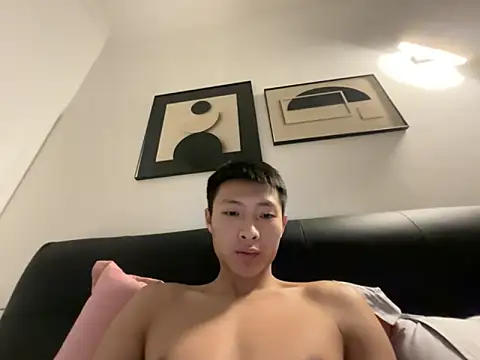 Snapshot of TE-39 chatting on 11.16.25 TE-39 online show from 11.16.25