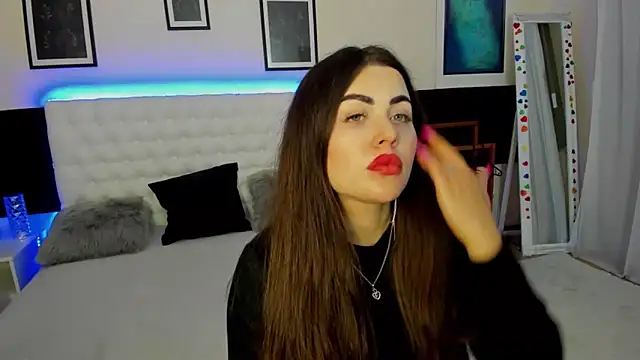 GraysLunna online show from 11.19.25