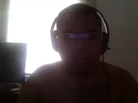 Snapshot of Zombiemuerto chatting on 11.16.25 Zombiemuerto online show from 11.16.25