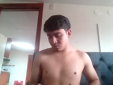 augustboyy online show from 11.17.25