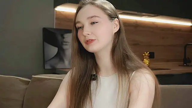 Eliravelvet online show from 11.18.25