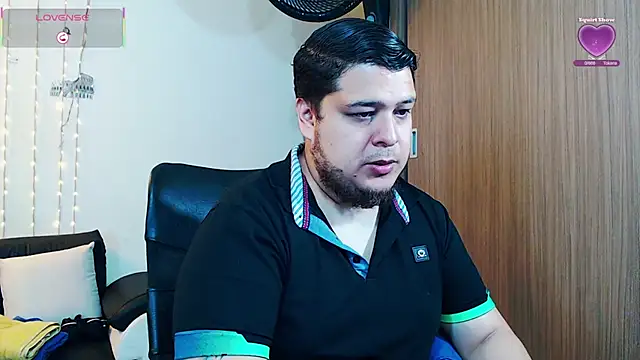 Snapshot of danna_thiago1 chatting on 11.22.25 danna thiago1 online show from 11.22.25