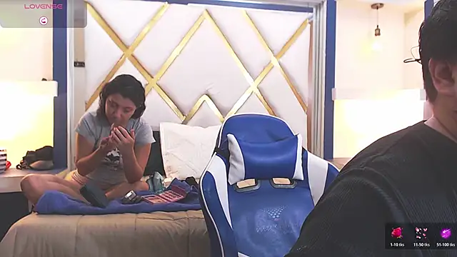 Snapshot of danna_thiago1 chatting on 11.27.25 danna thiago1 online show from 11.27.25