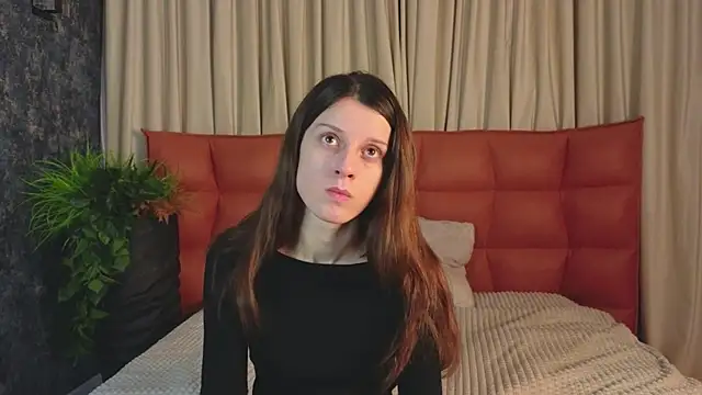 Snapshot of VelvetNyxen chatting on 11.27.25 VelvetNyxen online show from 11.27.25