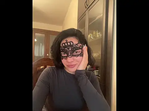 Snapshot of Pineapple chatting on 12.01.25 Pineapple online show from 12.01.25