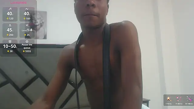 Snapshot of NoahJhonson69 chatting on 12.01.25 NoahJhonson69 online show from 12.01.25