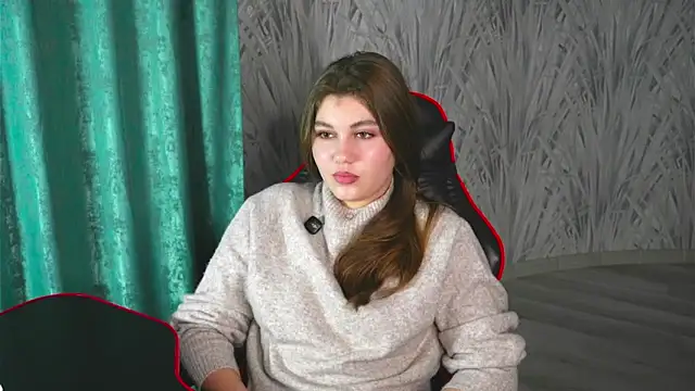 Snapshot of LyndaSkorcz chatting on 11.19.25 LyndaSkorcz online show from 11.19.25