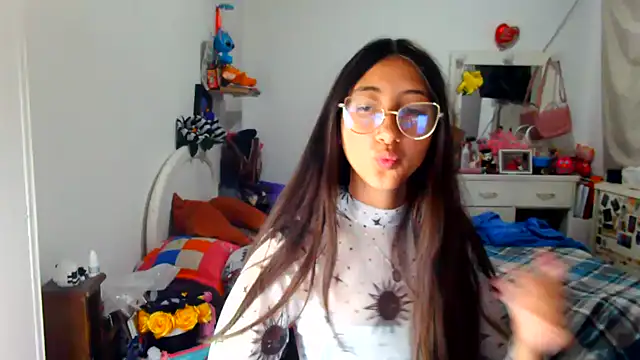 Nanylux online show from 11.21.25