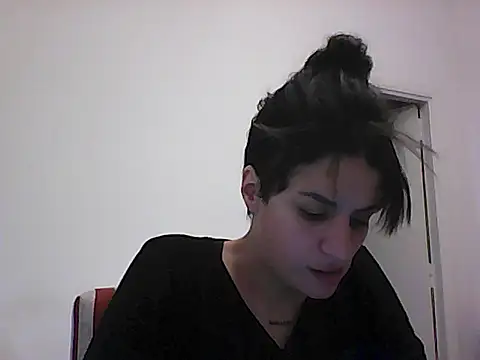 Snapshot of Zoemhot chatting on 11.20.25 Zoemhot online show from 11.20.25