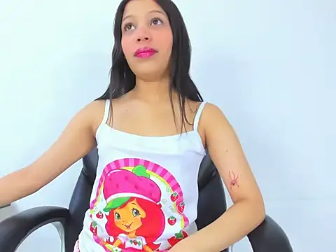 Snapshot of Mia_Scarlett18 chatting on 11.26.25 Mia Scarlett18 online show from 11.26.25