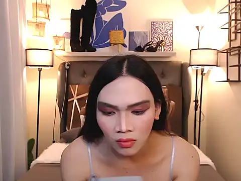 Snapshot of SluttyAmalia chatting on 12.04.25 SluttyAmalia online show from 12.04.25