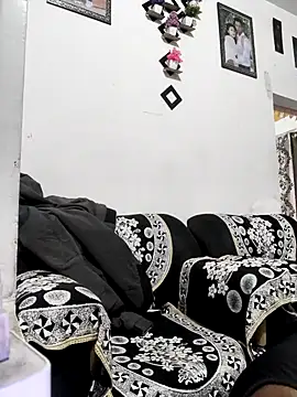 Snapshot of yashkal chatting on 11.20.25 yashkal online show from 11.20.25